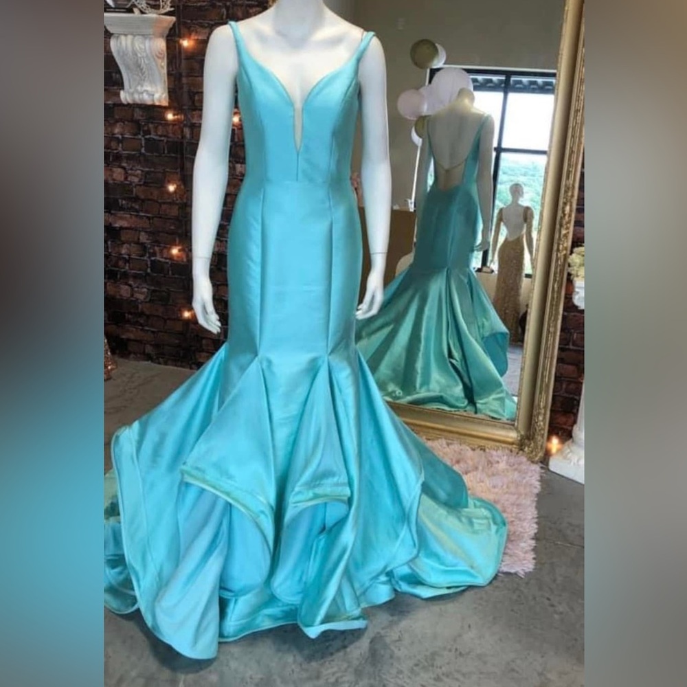 Mac Duggal turquoise gown